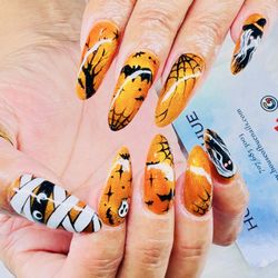 House of Hue Nails & Spa