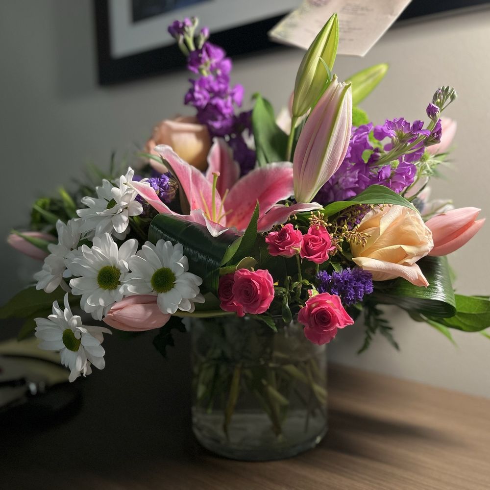 Hart's Floral - Surprise waiting in my hotel room - Florists Near Me - Mount Vernon, Washington Hart's Floral - Surprise waiting in my hotel room - Florists Near Me - Mount Vernon, Washington