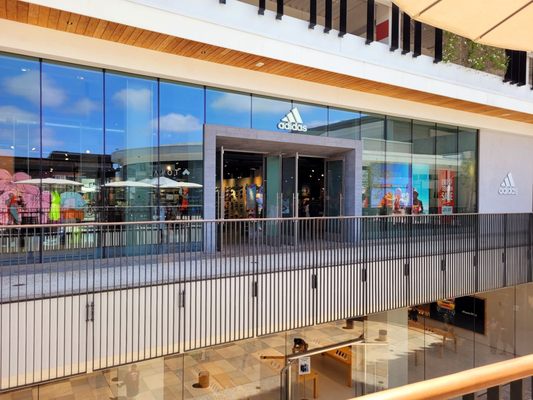 adidas Store Los Angeles, Century City Westfield by null