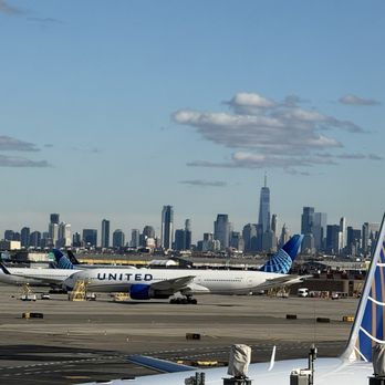 United Club - Gorgeous view of NYC from UA club at C123 - Airport Lounges Near Me - Newark, New Jersey United Club - Gorgeous view of NYC from UA club at C123 - Airport Lounges Near Me - Newark, New Jersey