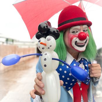 LaffyPants - Snowman balloon - Clowns Near Me LaffyPants - Snowman balloon - Clowns Near Me