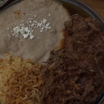 Don Chon Menudo - Plato de birra con arroz y frijoles - Mexican Near Me - Pacoima, California