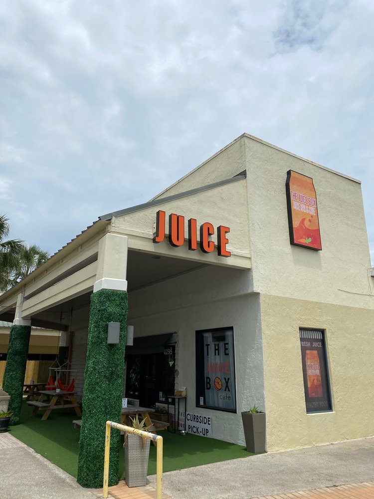 The Juice Box, Lakeland Roadtrippers