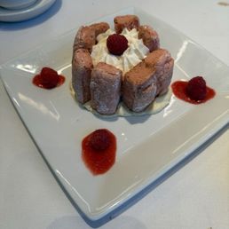 CHAMPAGNE BISCUIT CHARLOTTE