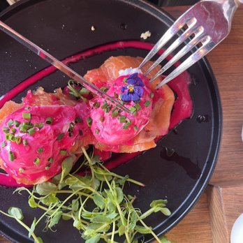 Greenwoods Singel - Eggs Royale - Breakfast & Brunch Near Me - Amsterdam, New Hampshire