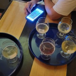 Broad Street Cider & Mead - Two flights.
