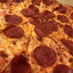 Buck's Pizza - Pepperoni pizza