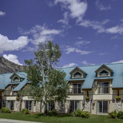 Waterton Glacier Suites - Waterton Glacier Suites