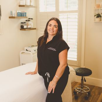 Waves To Woods - Andrea Versaw Licensed Esthetician and Owner of Waves to Woods Skin Care - Waxing Near Me - Capitola, California Waves To Woods - Andrea Versaw Licensed Esthetician and Owner of Waves to Woods Skin Care - Waxing Near Me - Capitola, California