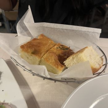 Arancino di Mare - Complimentary foccacia - Italian Near Me - Honolulu, Hawaii