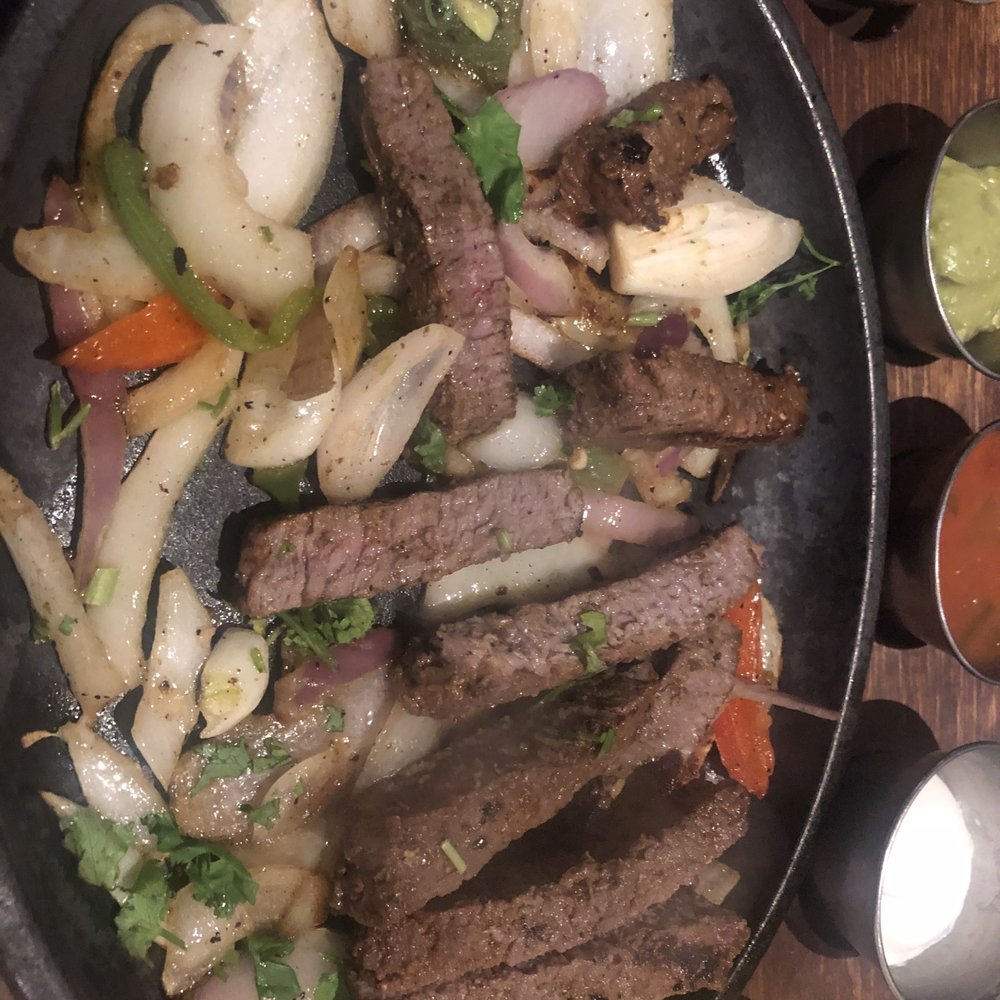 This is the fajitas that were served to me!