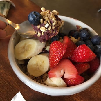 Bogart's Cafe - Acai bowl, on a chilled bowl and very good flavor and thickness - Breakfast & Brunch Near Me - Honolulu, Hawaii