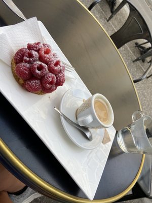 Maison Violette | Place des Corps Saints by null