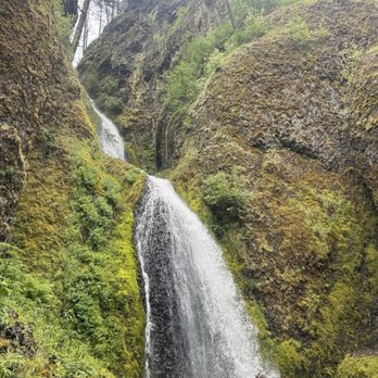 Multnomah Falls - Hiking Near Me - Bridal Veil, Oregon Multnomah Falls - Hiking Near Me - Bridal Veil, Oregon