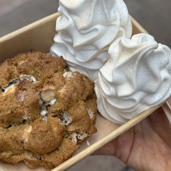 Glace - Pumpkin spice a la mode - Desserts Near Me - New York, New York Glace - Pumpkin spice a la mode - Desserts Near Me - New York, New York