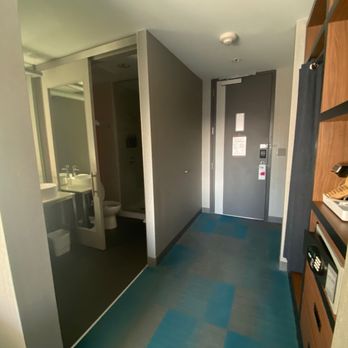 Aloft by Marriott Durham Downtown - The bathroom, intro to the room - Hotels Near Me - Durham, North Carolina Aloft by Marriott Durham Downtown - The bathroom, intro to the room - Hotels Near Me - Durham, North Carolina