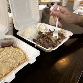 Kaleis Lunchbox - Mac nut pancake and chop steak - Hawaiian Near Me - Wailuku, Hawaii Kaleis Lunchbox - Mac nut pancake and chop steak - Hawaiian Near Me - Wailuku, Hawaii