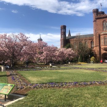Enid A Haupt Garden - Botanical Gardens Near Me - Washington, DC, District of Columbia