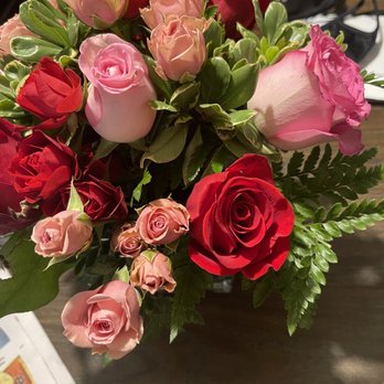 Heck Bros Flowers - Majority of roses weren't even blossomed and were brown . - Florists Near Me - Reading, Pennsylvania