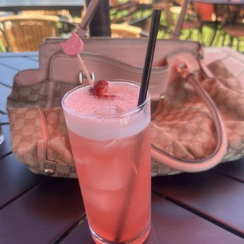 Moses McQueens - Pink kitten - Bars Near Me - Fresno, California Moses McQueens - Pink kitten - Bars Near Me - Fresno, California