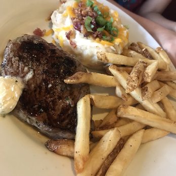 Chili's - 6 oz serloin with loaded mashed potatoes and French fries - Bars Near Me - Sacramento, California