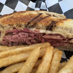 Jillian's Sports Pub - Pastrami Reuben