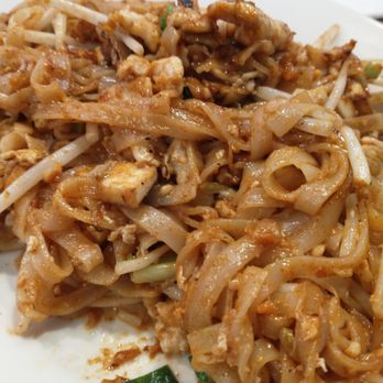Zaab Thai - The best pad thai ever! Perfect balance of savory and not overly sweet. - Thai Near Me - Elgin, Illinois