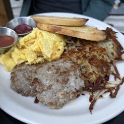 Sam's Graces Cafe - Yaiyai bfast plate. Get the sausage!