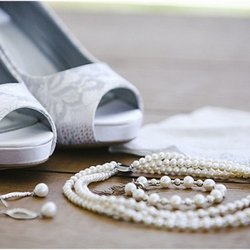 Marie Antoinette Bridal Salon - Jewelry and other accessories