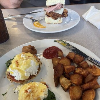 Mallery Street Cafe - Eggs Florentine and Monte Cristo chicken biscuit - Breakfast & Brunch Near Me - Saint Simons Island, Georgia