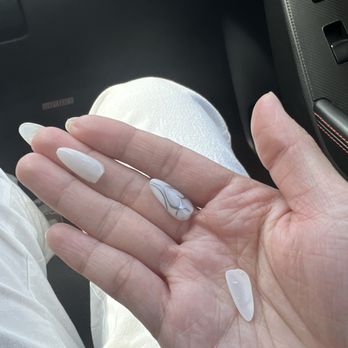 Linda Nails - Nail Salons Near Me - Auburn, Washington