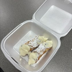 Jonuzi’s Pizza - Canoli
