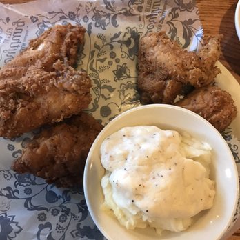 Cracker Barrel Old Country Store - Fried chicken plate-Don't laugh - Southern Near Me - Columbus, Mississippi Cracker Barrel Old Country Store - Fried chicken plate-Don't laugh - Southern Near Me - Columbus, Mississippi