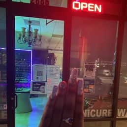 The time I arrived in front of the shop