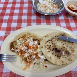 PUPUSAS!! PUPUSAS!!