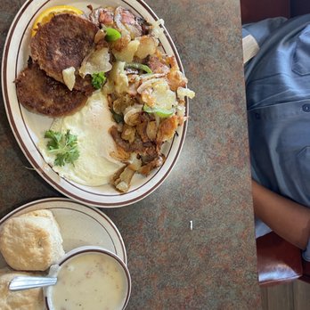 Chef's Coffee Shop - Country breakfast - Diners Near Me - Arcadia, California