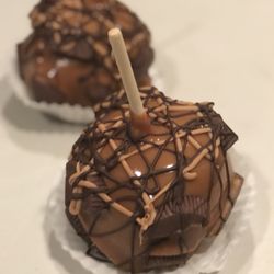 The Apple Chick - Reese's