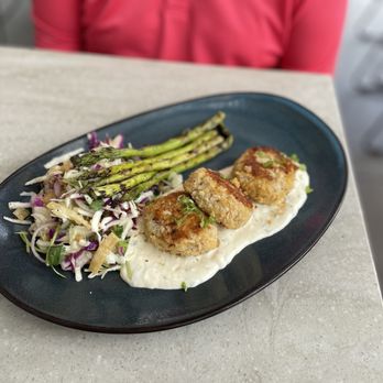 Tommy Bahama - Crab Cakes Entree - Seafood Near Me - Plano, Texas Tommy Bahama - Crab Cakes Entree - Seafood Near Me - Plano, Texas