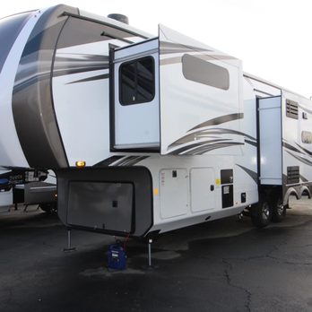 Roger's Camping Trailers - The other side of my Jayco. - RV Repair Near Me - Tracy, California