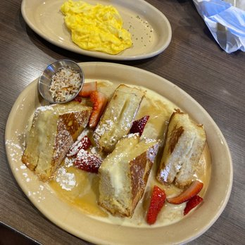 Snooze, an A.M. Eatery - OMG! French toast - Breakfast & Brunch Near Me - Addison, Texas