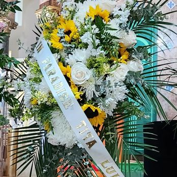 Petals And Decor - Special Request: Add sunflowers - Florists Near Me - San Francisco, California Petals And Decor - Special Request: Add sunflowers - Florists Near Me - San Francisco, California