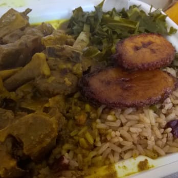 Caribbean Hut - Closeup of oxtail plate - Caribbean Near Me - Charlotte, North Carolina Caribbean Hut - Closeup of oxtail plate - Caribbean Near Me - Charlotte, North Carolina