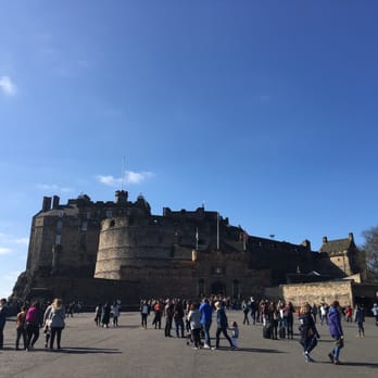 Edinburgh Castle - The castle - Landmarks & Historical Buildings Near Me - Edinburgh, EDH