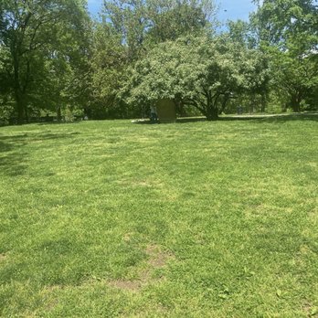 Isham Park - Park - Parks Near Me - New York, New York