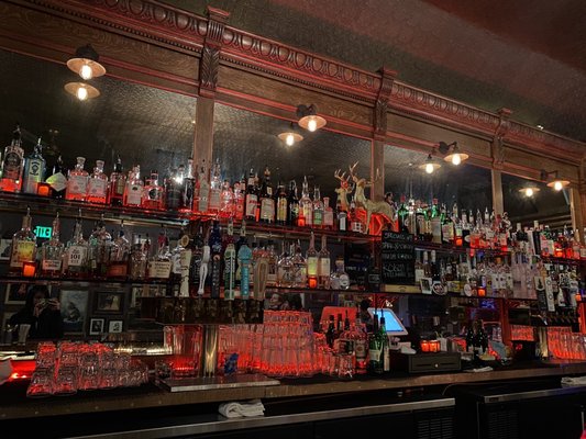 Wolfhound Bar by null