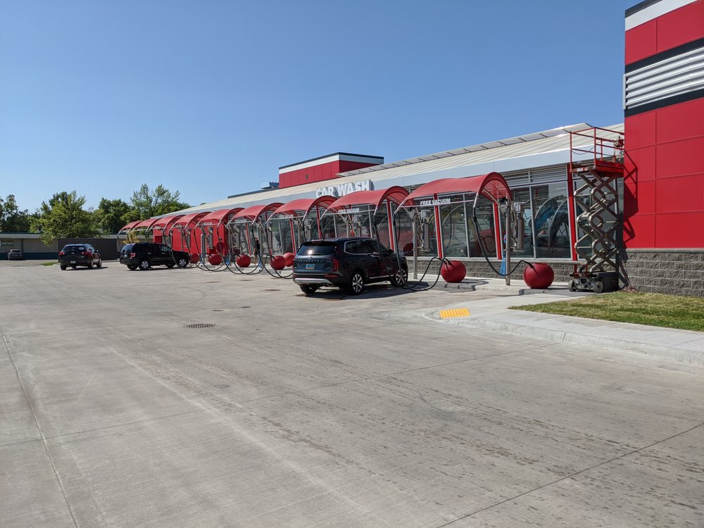 RYDELL CAR WASH Updated August 2024 24 Photos 1905 Gateway Dr