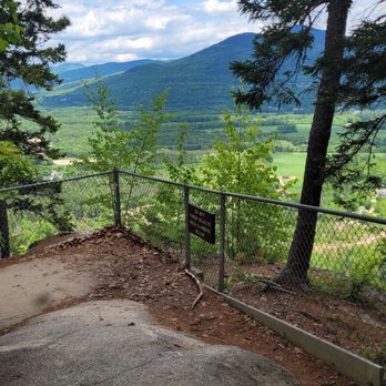 Cathedral Ledge Lookout - Parks Near Me - Bartlett, New Hampshire