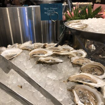 Shaw's Crab House - Seafood Near Me - Chicago, Illinois