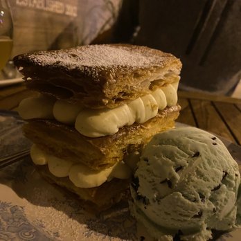 Au Cheval - Scoop of mint chip and mille-feuille dessert - Bars Near Me - Chicago, Illinois