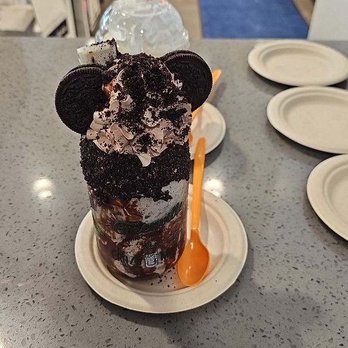 The Crazy Mason Milkshake Bar - Crazy Oreo milkshake - Ice Cream & Frozen Yogurt Near Me - Greenville, South Carolina The Crazy Mason Milkshake Bar - Crazy Oreo milkshake - Ice Cream & Frozen Yogurt Near Me - Greenville, South Carolina